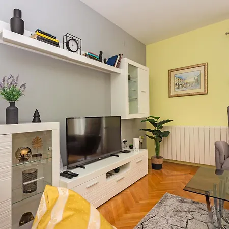 Fortunella Διαμέρισμα Σπλιτ