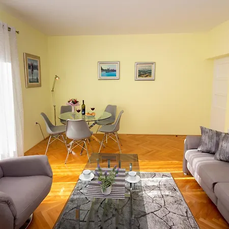 Apartment Fortunella *